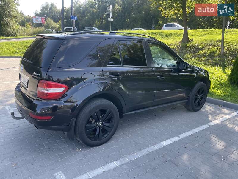 Внедорожник / Кроссовер Mercedes-Benz M-Class 2009 в Хмельницком