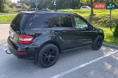 Внедорожник / Кроссовер Mercedes-Benz M-Class 2009 в 