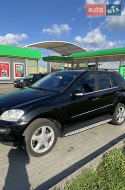 Внедорожник / Кроссовер Mercedes-Benz M-Class 2006 в 