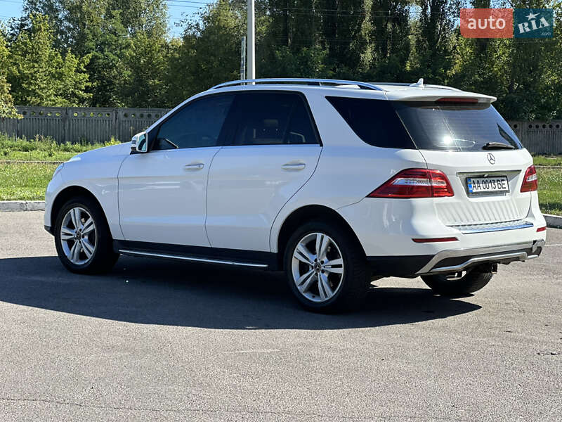 Позашляховик / Кросовер Mercedes-Benz M-Class 2015 в Києві