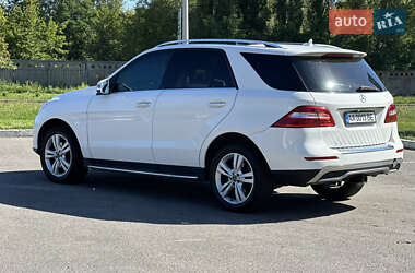 Внедорожник / Кроссовер Mercedes-Benz M-Class 2015 в 