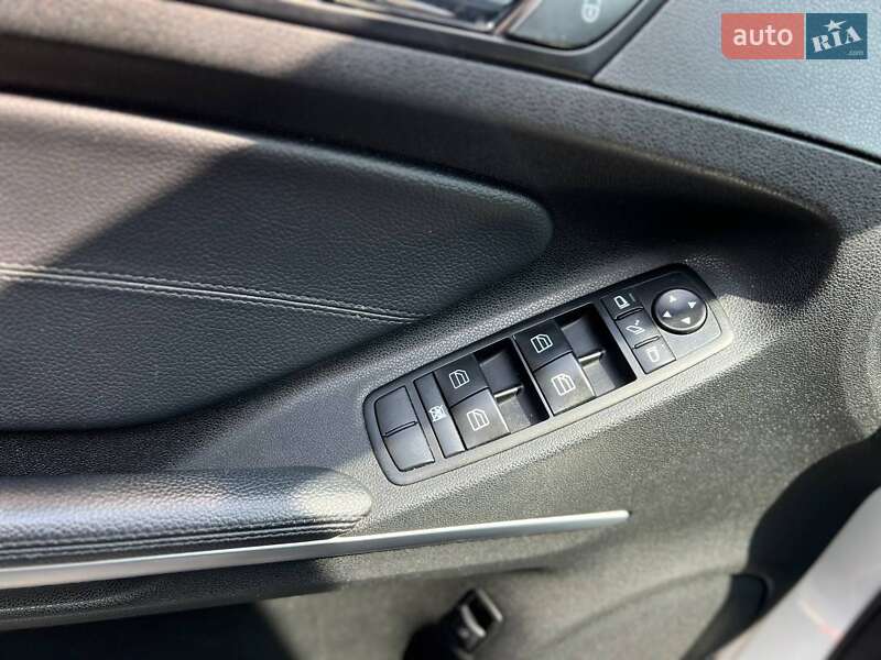 Внедорожник / Кроссовер Mercedes-Benz M-Class 2009 в Черновцах