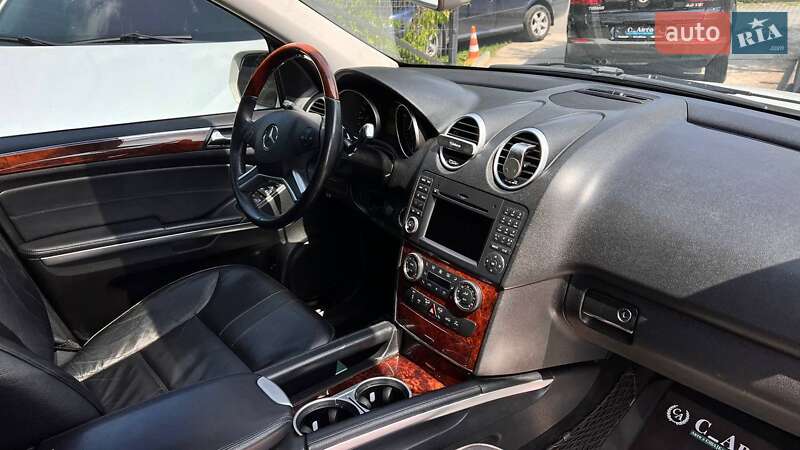 Внедорожник / Кроссовер Mercedes-Benz M-Class 2009 в Черновцах