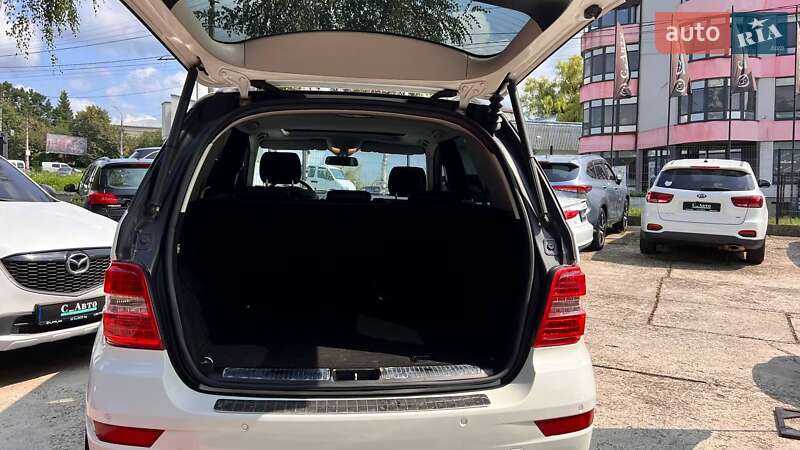 Внедорожник / Кроссовер Mercedes-Benz M-Class 2009 в Черновцах