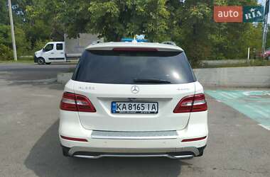 Внедорожник / Кроссовер Mercedes-Benz M-Class 2013 в 