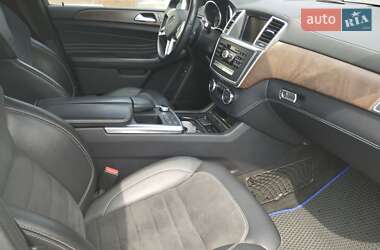 Внедорожник / Кроссовер Mercedes-Benz M-Class 2013 в 