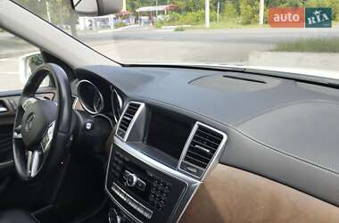 Внедорожник / Кроссовер Mercedes-Benz M-Class 2013 в 