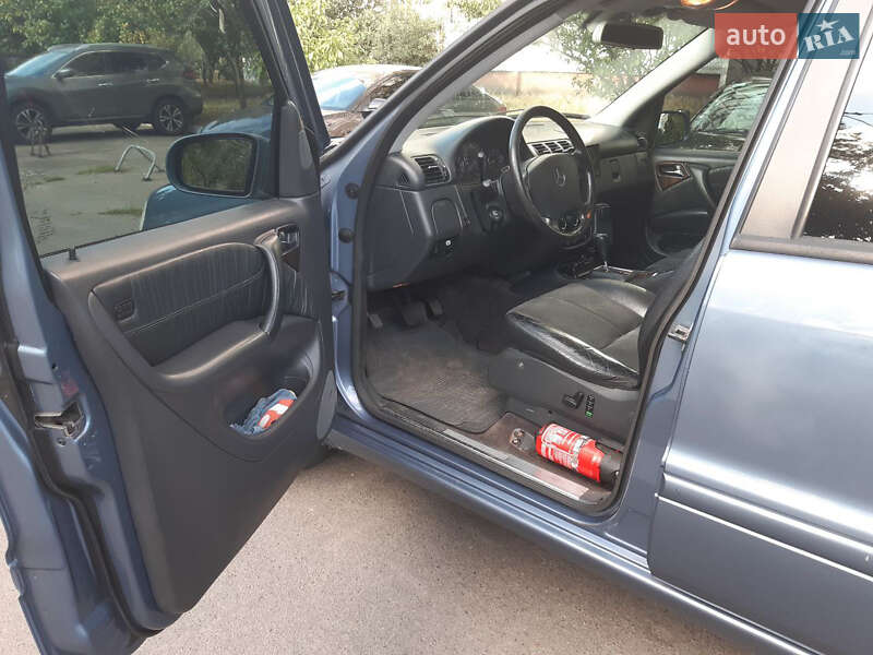 Внедорожник / Кроссовер Mercedes-Benz M-Class 2005 в Киеве