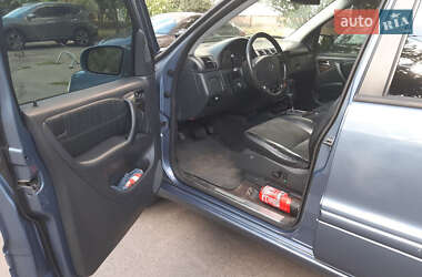 Внедорожник / Кроссовер Mercedes-Benz M-Class 2005 в 