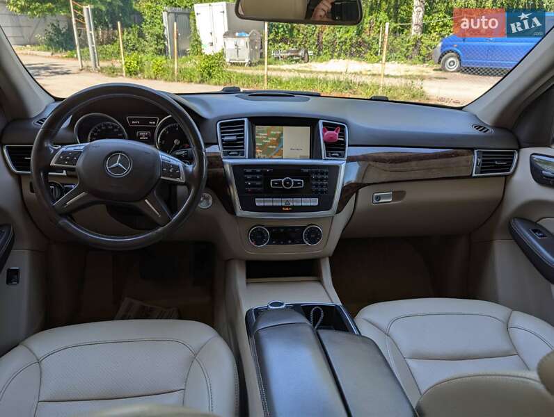 Внедорожник / Кроссовер Mercedes-Benz M-Class 2013 в Тернополе