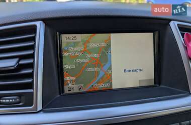 Внедорожник / Кроссовер Mercedes-Benz M-Class 2013 в 