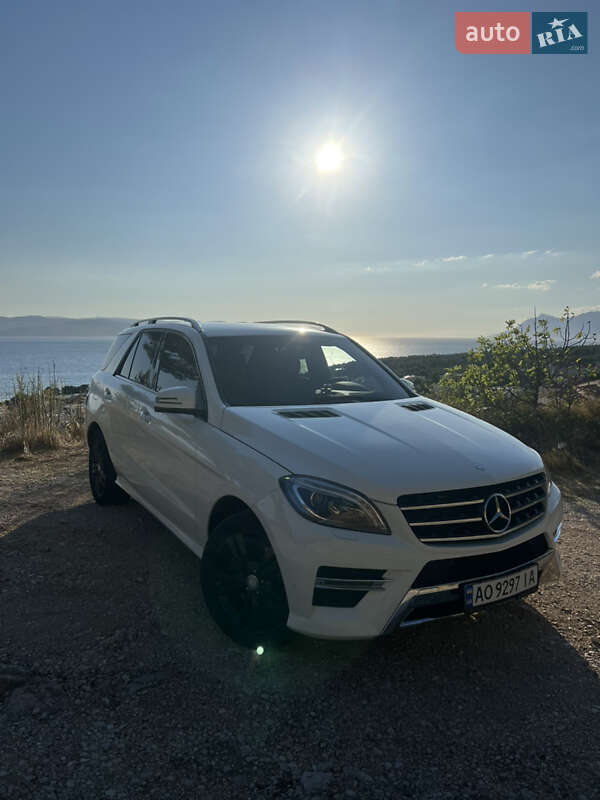 Внедорожник / Кроссовер Mercedes-Benz M-Class 2012 в 