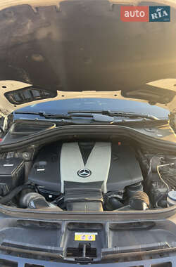 Внедорожник / Кроссовер Mercedes-Benz M-Class 2012 в 