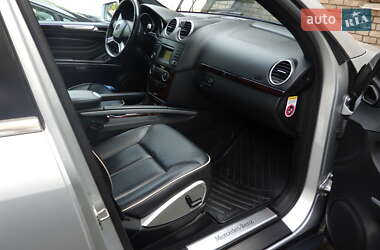 Внедорожник / Кроссовер Mercedes-Benz M-Class 2011 в 