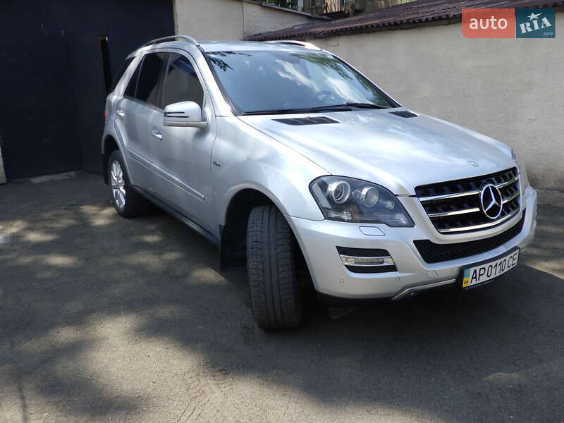 Позашляховик / Кросовер Mercedes-Benz M-Class 2011 в Запоріжжі