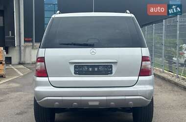 Внедорожник / Кроссовер Mercedes-Benz M-Class 2002 в 