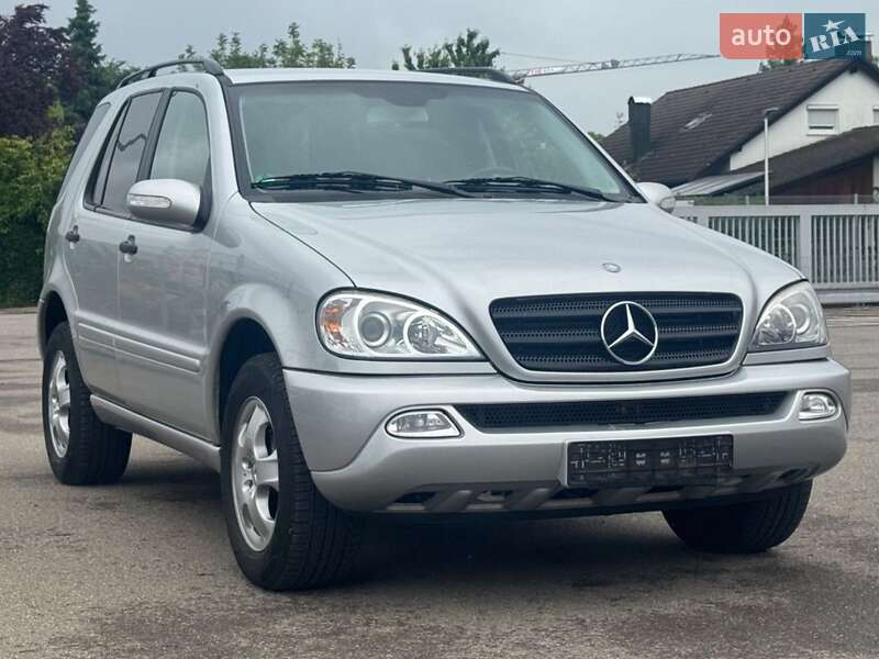 Внедорожник / Кроссовер Mercedes-Benz M-Class 2002 в 