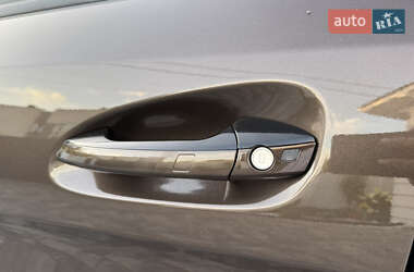 Внедорожник / Кроссовер Mercedes-Benz M-Class 2011 в 