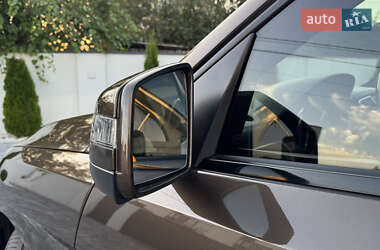 Внедорожник / Кроссовер Mercedes-Benz M-Class 2011 в 