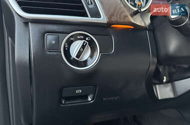 Внедорожник / Кроссовер Mercedes-Benz M-Class 2011 в 