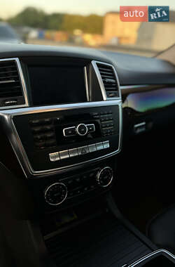 Внедорожник / Кроссовер Mercedes-Benz M-Class 2013 в 