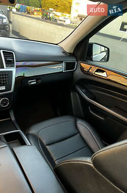 Внедорожник / Кроссовер Mercedes-Benz M-Class 2013 в 
