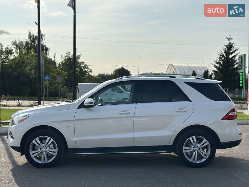 Внедорожник / Кроссовер Mercedes-Benz M-Class 2012 в 