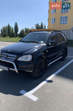 Позашляховик / Кросовер Mercedes-Benz M-Class 2000 в Кам'янець-Подільському