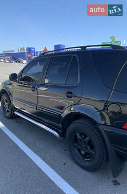 Внедорожник / Кроссовер Mercedes-Benz M-Class 2000 в 