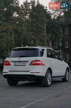 Внедорожник / Кроссовер Mercedes-Benz M-Class 2012 в 