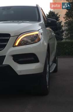 Внедорожник / Кроссовер Mercedes-Benz M-Class 2012 в 