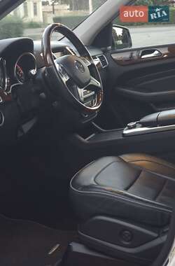 Внедорожник / Кроссовер Mercedes-Benz M-Class 2012 в 