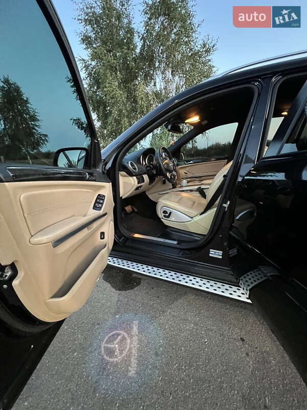 Позашляховик / Кросовер Mercedes-Benz M-Class 2009 в Вараші