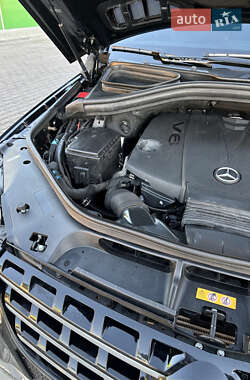 Внедорожник / Кроссовер Mercedes-Benz M-Class 2014 в 