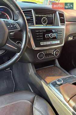 Внедорожник / Кроссовер Mercedes-Benz M-Class 2014 в 