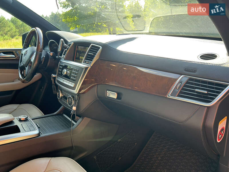 Внедорожник / Кроссовер Mercedes-Benz M-Class 2012 в Костополе фото 11 Внедорожник / Кроссовер Mercedes-Benz M-Class 2012 в Костополе