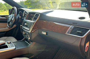 Внедорожник / Кроссовер Mercedes-Benz M-Class 2012 в 