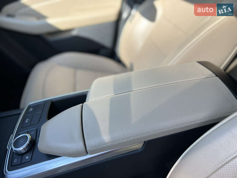 Внедорожник / Кроссовер Mercedes-Benz M-Class 2012 в Костополе фото 17 Внедорожник / Кроссовер Mercedes-Benz M-Class 2012 в Костополе