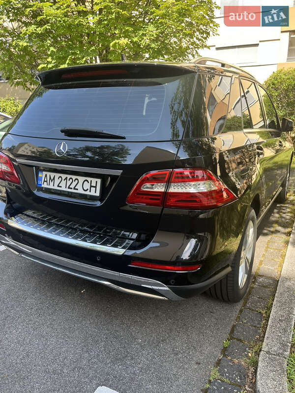 Внедорожник / Кроссовер Mercedes-Benz M-Class 2013 в Звягеле фото 2 Внедорожник / Кроссовер Mercedes-Benz M-Class 2013 в Звягеле