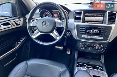 Внедорожник / Кроссовер Mercedes-Benz M-Class 2013 в 