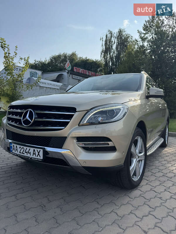 Внедорожник / Кроссовер Mercedes-Benz M-Class 2013 в Ровно