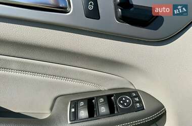Внедорожник / Кроссовер Mercedes-Benz M-Class 2012 в 