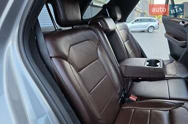 Внедорожник / Кроссовер Mercedes-Benz M-Class 2012 в 