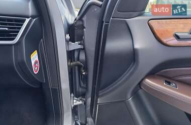 Внедорожник / Кроссовер Mercedes-Benz M-Class 2012 в 