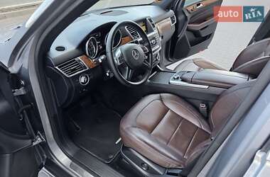 Внедорожник / Кроссовер Mercedes-Benz M-Class 2012 в 