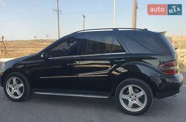 Внедорожник / Кроссовер Mercedes-Benz M-Class 2008 в 