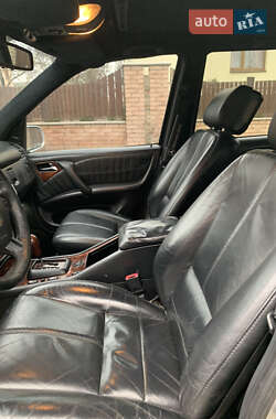 Внедорожник / Кроссовер Mercedes-Benz M-Class 2001 в 