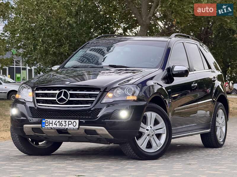 Позашляховик / Кросовер Mercedes-Benz M-Class 2010 в Одесі
