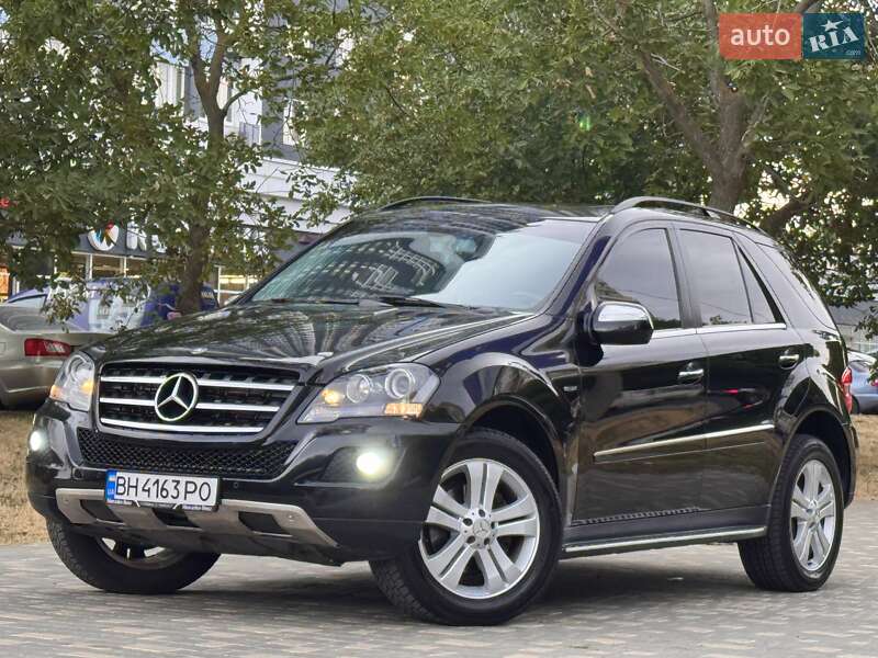 Позашляховик / Кросовер Mercedes-Benz M-Class 2010 в Одесі