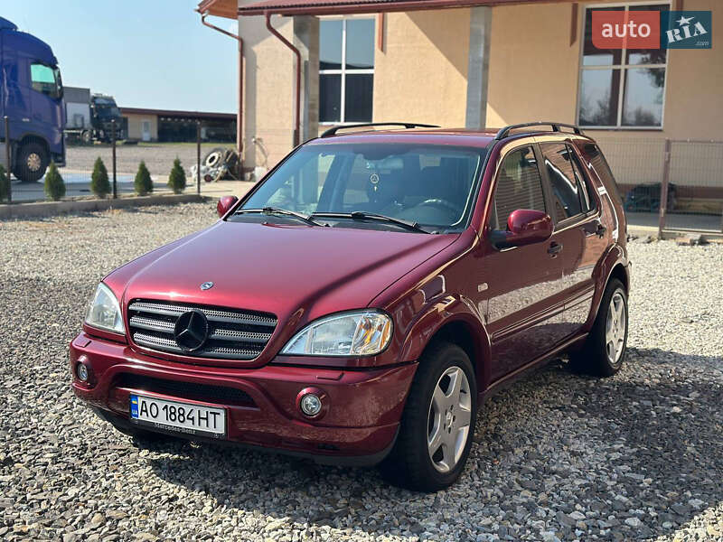 Внедорожник / Кроссовер Mercedes-Benz M-Class 2000 в 